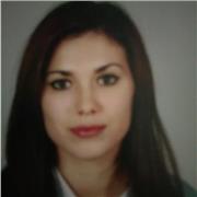 Soy graduada en Magisterio de Ed. Primaria con Mención en Audición y Lenguaje. Imparto clases de diferentes materias, principalmente de Lengua